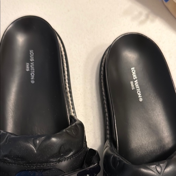 Louis Vuitton Black Embossed Chain Slides - Picture 3 of 7